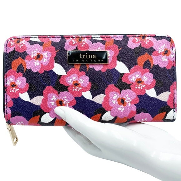 Trina Turk Large Floral Zip Around Wallet | NEW/NWT!!🖤🌸🖤🌸 - Picture 1 of 11